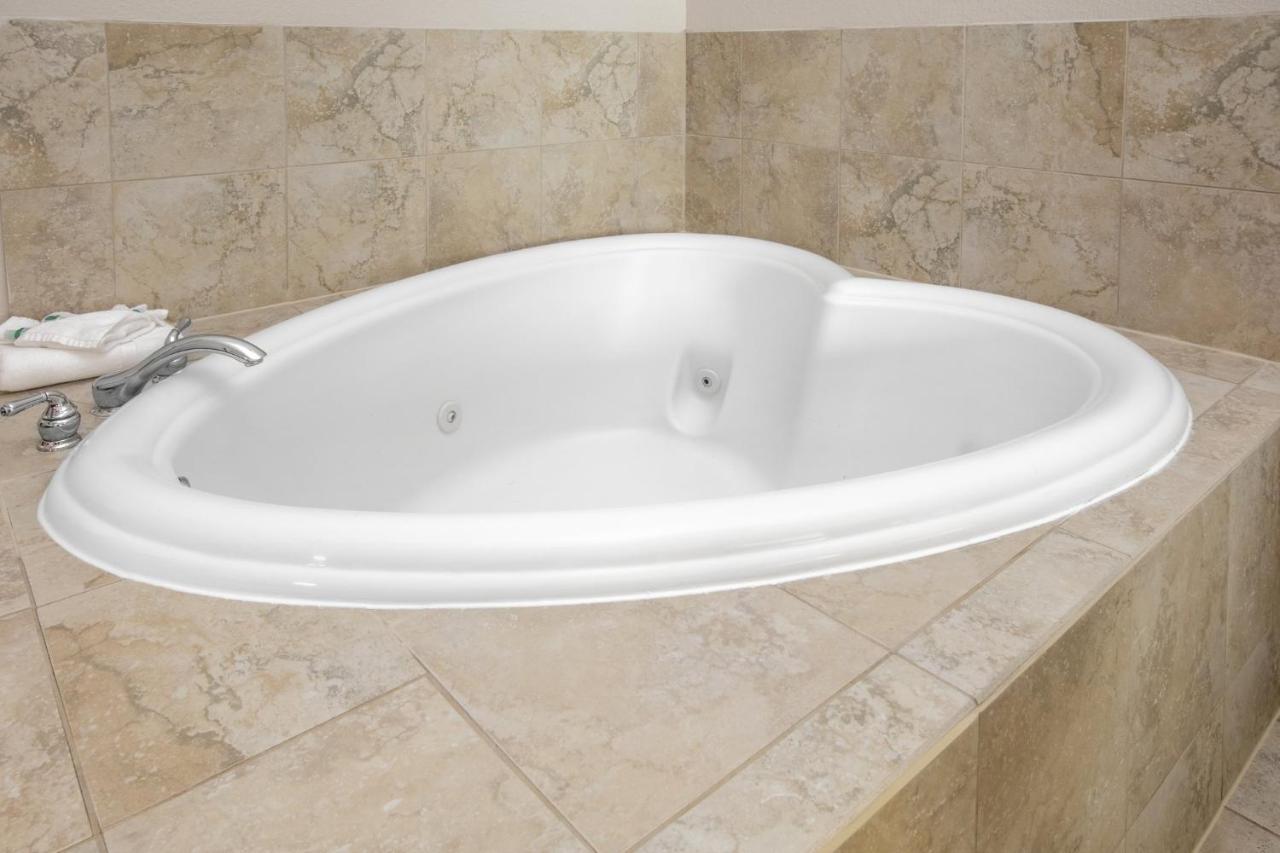 Holiday Inn Express Hotel & Suites Dallas - Grand Prairie I-20 By Ihg Exteriör bild